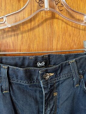 D&G Navy Blue Denim Jeans with Subtle Fading. Size 32. New without tag